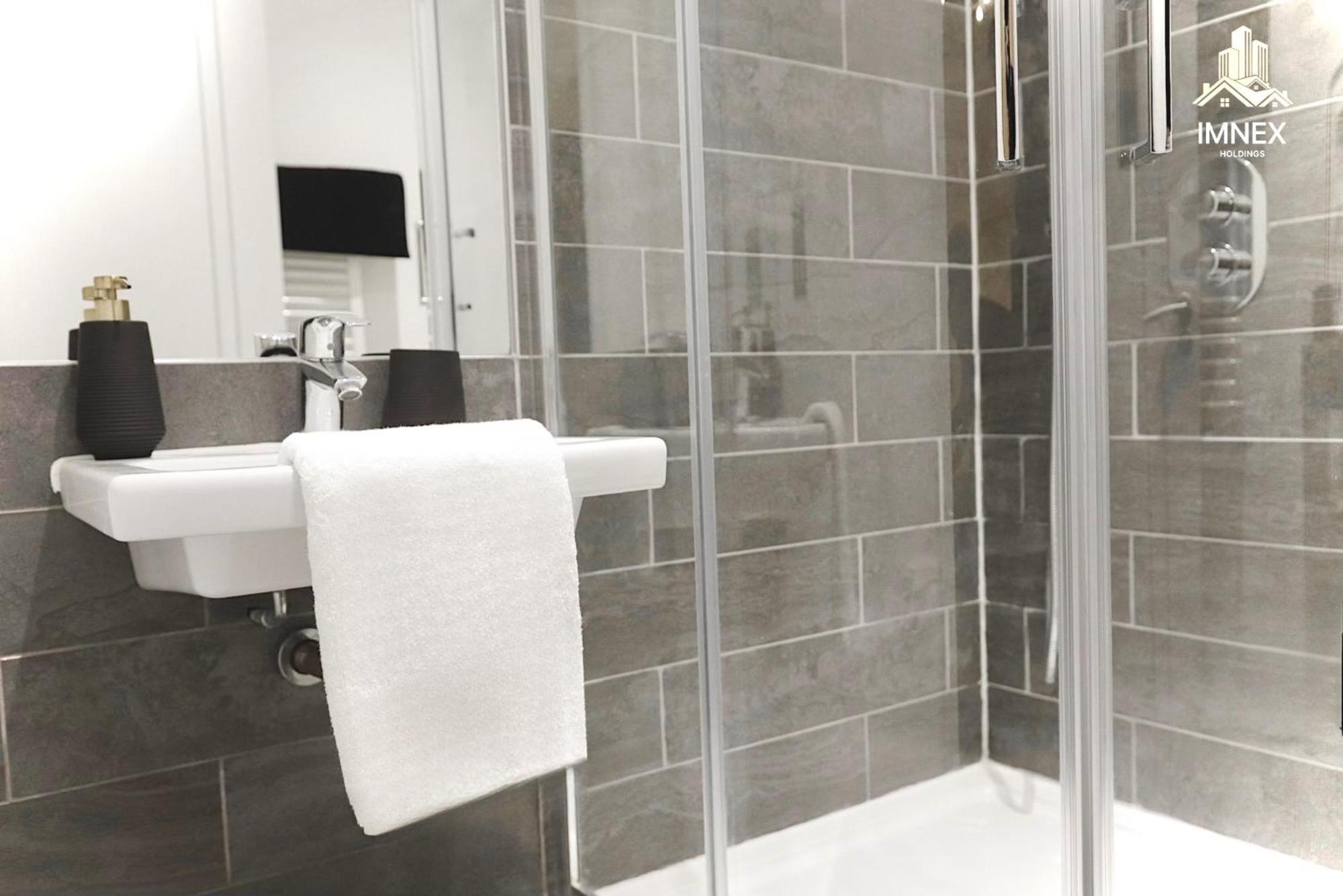 2Br Luxury Flat Belfast City Centre , Free Snacks & Free Netflix Ngoại thất bức ảnh
